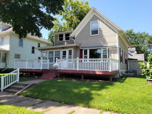303 Walnut St, Cedar Falls, IA, 50613-2717 | Card Image