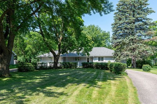 122 S Skyline Drive, Skyline, MN, 56001 | Card Image