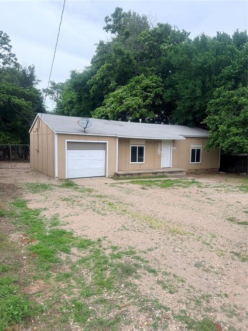 9817 Ne 10th St, Midwest City, OK, 73130-1506 | Card Image