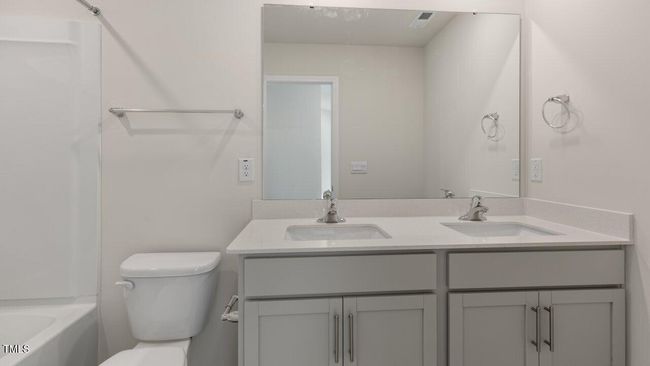 Bathroom | Image 28
