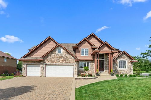 902 Kendall Ct, Crown Point, IN, 46307 | Card Image