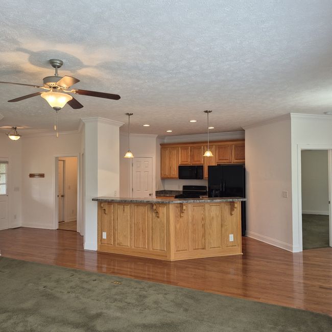 1045 Oakhall Dr, House other with 3 bedrooms, 2 bathrooms and 6 parking in Mount Juliet TN | Image 15