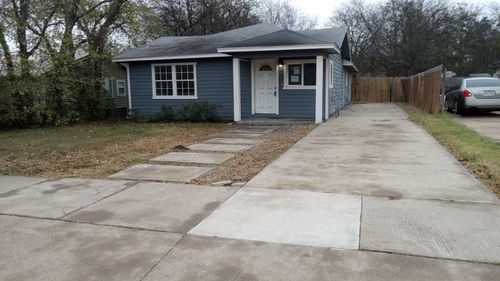 1105 Poindexter Ave, Cleburne, TX, 76033-4359 | Card Image