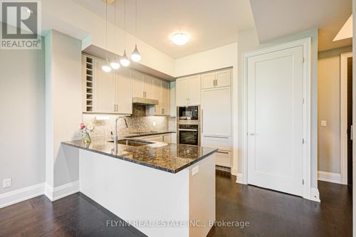 324-20 Fred Varley Dr, Unionville, ON, L3R1S4 | Card Image