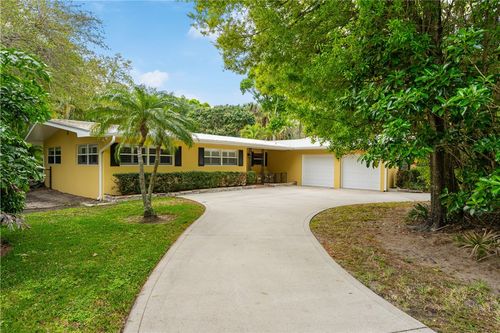 645 Royal Palm Place, Vero Beach, FL, 32960 | Card Image