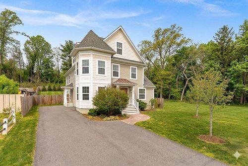 6932 Alpine Dr, ANNANDALE, VA, 22003-3447 | Card Image