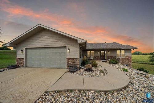 102 Round Lake Hills Dr Drive, Wentworth, SD, 57075 | Card Image
