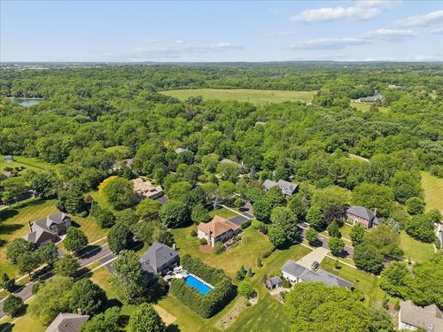 202 Windsor Cir, St. Charles, IL, 60175-5601 | Card Image
