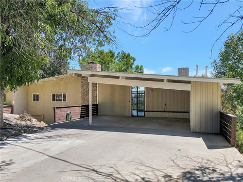 5102 Medina Rd, Woodland Hills, CA, 91364-4346 | Card Image