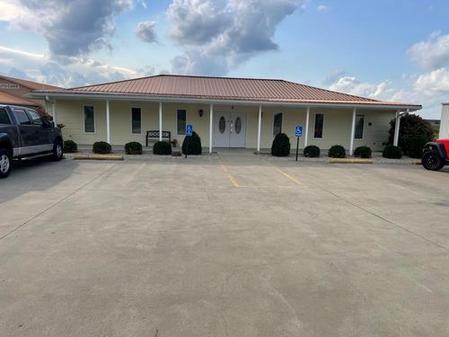 290 N 2nd St, Frankfort, OH, 45628-8905 | Card Image