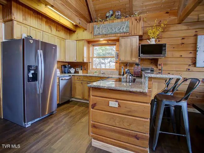 3831 Glenview Way, House other with 3 bedrooms, 3 bathrooms and null parking in Sevierville TN | Image 9