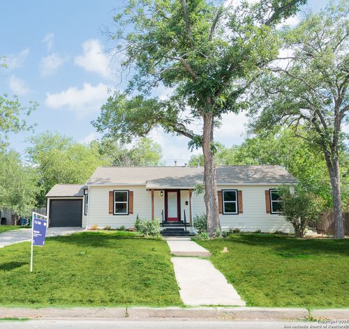 221 Larchmont Dr, San Antonio, TX, 78209-4270 | Card Image