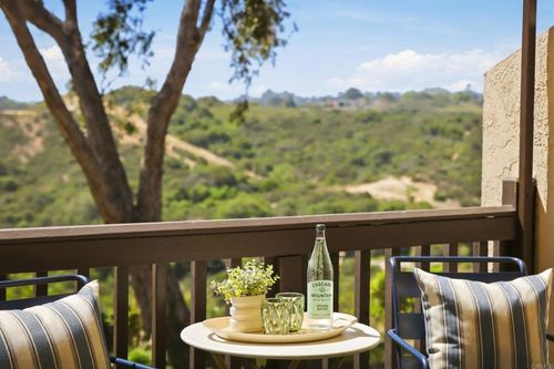 134 S Jayton Ln, Encinitas, CA, 92024-4237 | Card Image