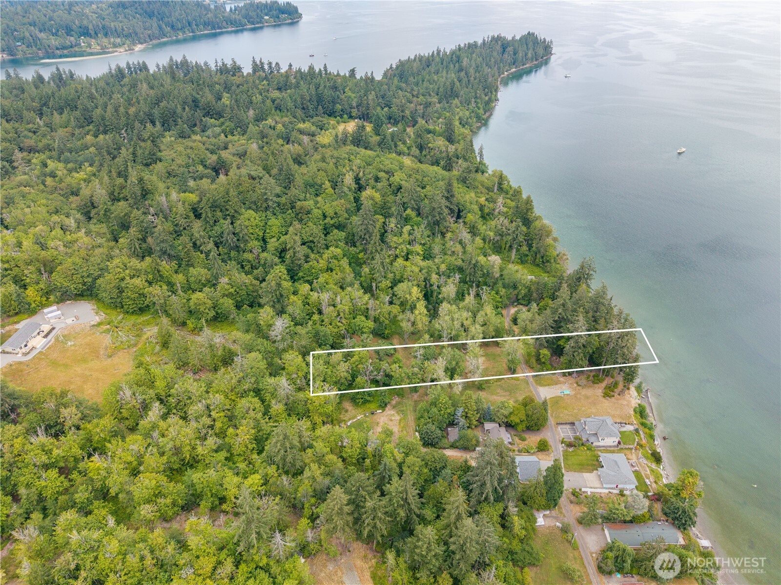 Land in Lakebay 4