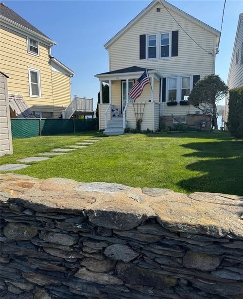 45 Cedar Ave, Portsmouth, RI, 02871-4501 | Card Image