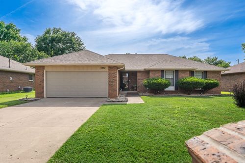 3237 S Kings Avenue, Springfield, MO, 65807 | Card Image
