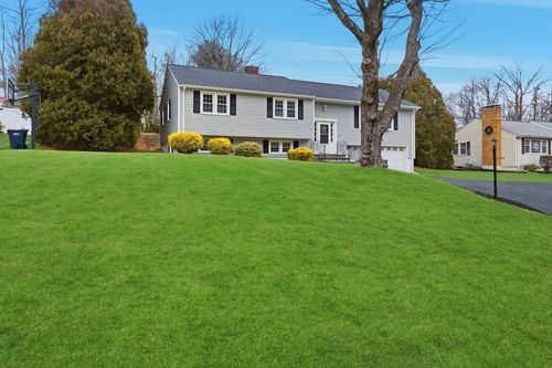 38 Juniper Ln, Holden, MA, 01520-2402 | Card Image