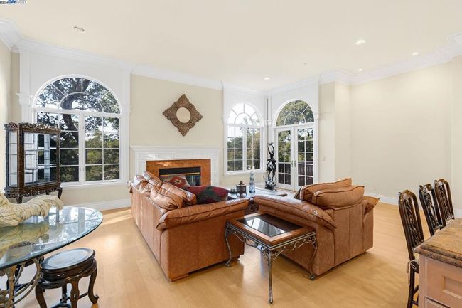 11 La Strada Ct, House other with 5 bedrooms, 5 bathrooms and 2 parking in Burlingame CA | Image 21