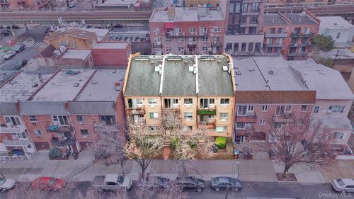 3113 30th Street, New York, NY, 11106 | Card Image