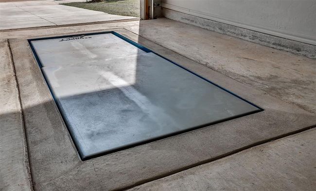 View of entry to storm shelter | Image 8