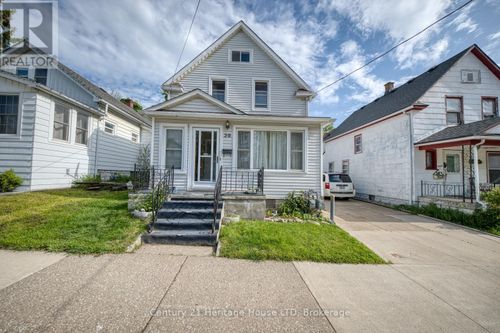 20 Dufferin Street, Fort Erie (Central), ON, L2A2T5 | Card Image