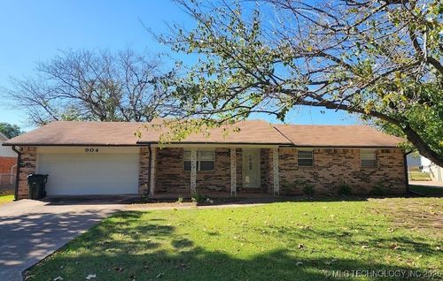 904 Sambo Dr, Madill, OK, 73446-3615 | Card Image