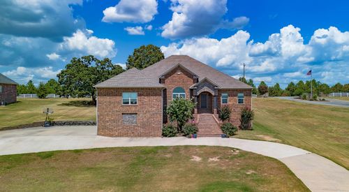 99 Overland Park Rd, Vilonia, AR, 72173-9434 | Card Image
