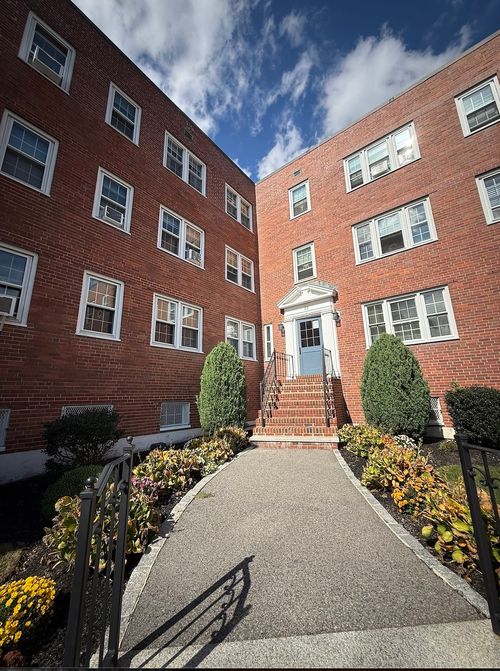 a30-25 Lennon Court, Boston, MA, 02127 | Card Image