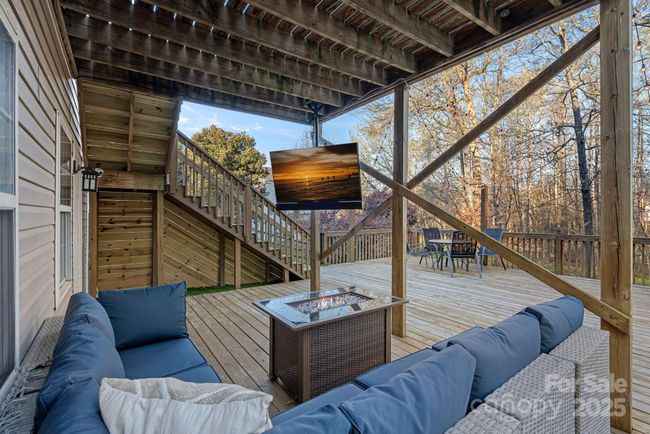 Lower Deck | Image 25