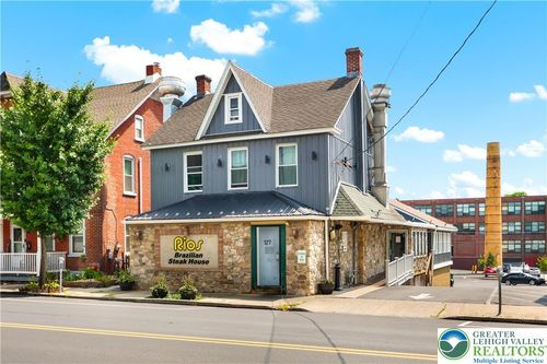 127 S Broad St, Nazareth, PA, 18064-2119 | Card Image