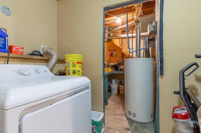 126 3 St, House other with 5 bedrooms, 2 bathrooms and 4 parking in Stirling AB | Image 30