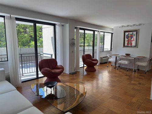 apt-2j-15 Stewart Pl, White Plains, NY, 10603-3810 | Card Image