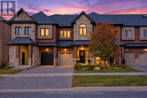40 Lowther Ave, Richmond Hill, ON, L4E2Z7 | Card Image