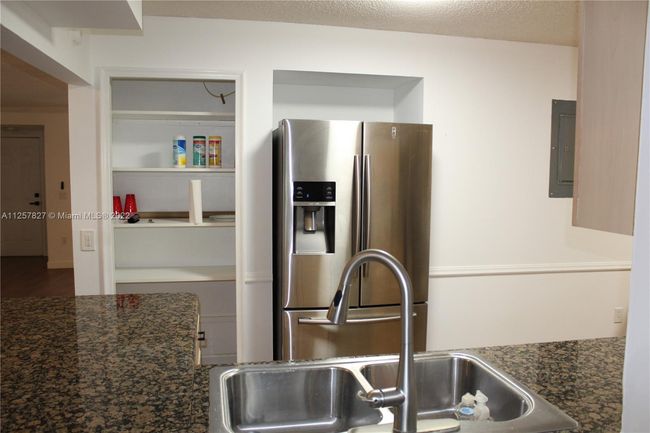 0 - 700 N Douglas Rd, House other with 4 bedrooms, 2 bathrooms and null parking in Pembroke Pines FL | Image 5