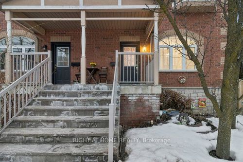 23-125 Hall Street W, Richmond Hill, ON, L4C4N9 | Card Image