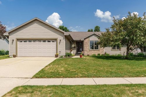 2608 N Wuthering Hills Drive, Janesville, WI, 53546 | Card Image