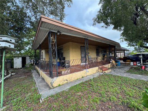 2751 Nw 24th Ave, Miami, FL, 33142-6517 | Card Image