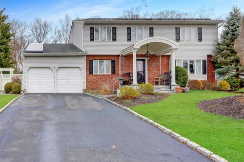 7 Hilltop Dr, Mount Sinai, NY, 11766-1714 | Card Image