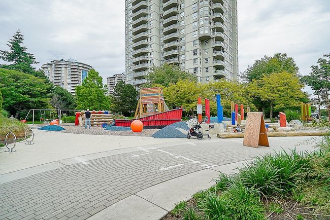 2003 - 8 Laguna Court, Condo with 2 bedrooms, 2 bathrooms and 2 parking in New Westminster BC | Image 36
