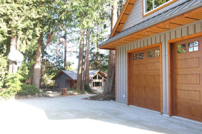 7860 Redrooffs Road, House other with 5 bedrooms, 3 bathrooms and 10 parking in Halfmoon Bay BC | Image 4