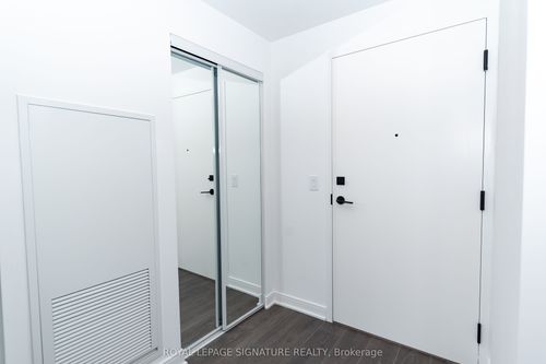 s707-180 Mill St, Toronto, ON, M5A0V7 | Card Image