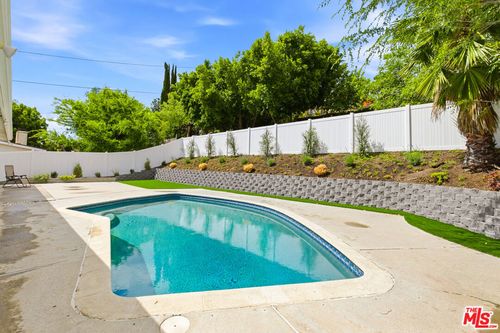 22719 Cass Ave, Woodland Hills, CA, 91364-3008 | Card Image