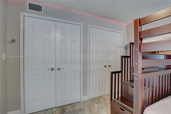231 - 600 Parkview Dr, Condo with 3 bedrooms, 2 bathrooms and null parking in Hallandale Beach FL | Image 23
