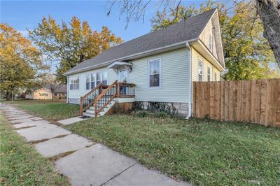 704 S Willow Street, House other with 3 bedrooms, 2 bathrooms and null parking in Ottawa KS | Image 3