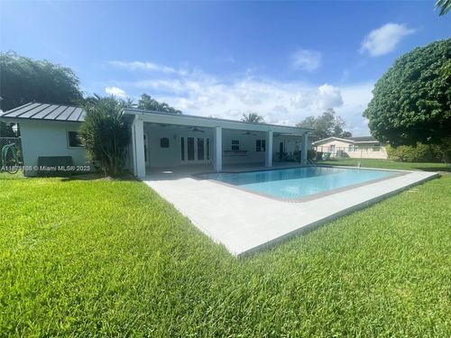 8785 Sw 176th Ter, Palmetto Bay, FL, 33157-5852 | Card Image