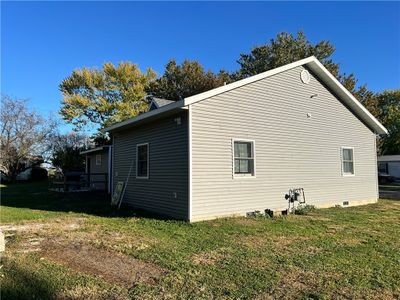 304 Green Street, House other with 3 bedrooms, 2 bathrooms and null parking in Rossville IL | Image 3