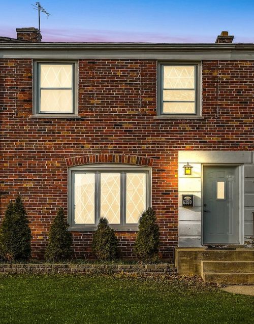 6350 Lockwood Ave, Chicago, IL, 60638-5715 | Card Image