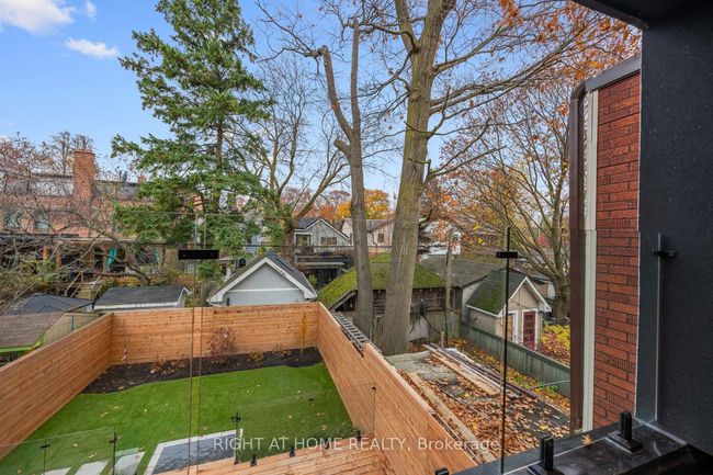 37 Kenilworth Ave, House other with 4 bedrooms, 6 bathrooms and 1 parking in Toronto ON | Image 38