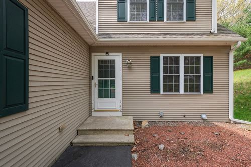 27-27 Colburn St, Northborough, MA, 01532-1507 | Card Image
