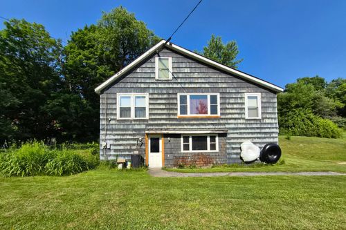 945 Main St, Jay, ME, 04239-4139 | Card Image
